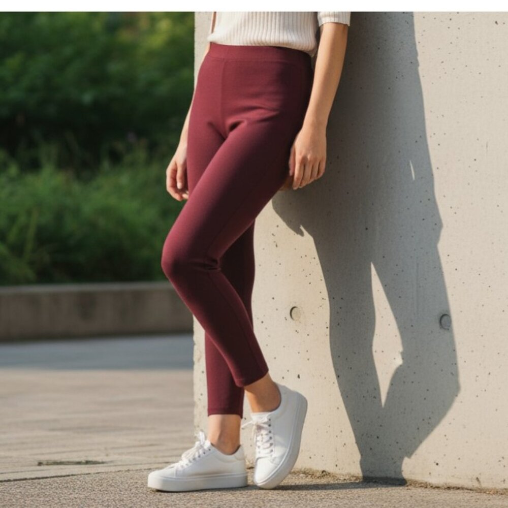 a.n.a. A New Approach Burgundy (Maroon) Pull On Cropped Pants - Size Large